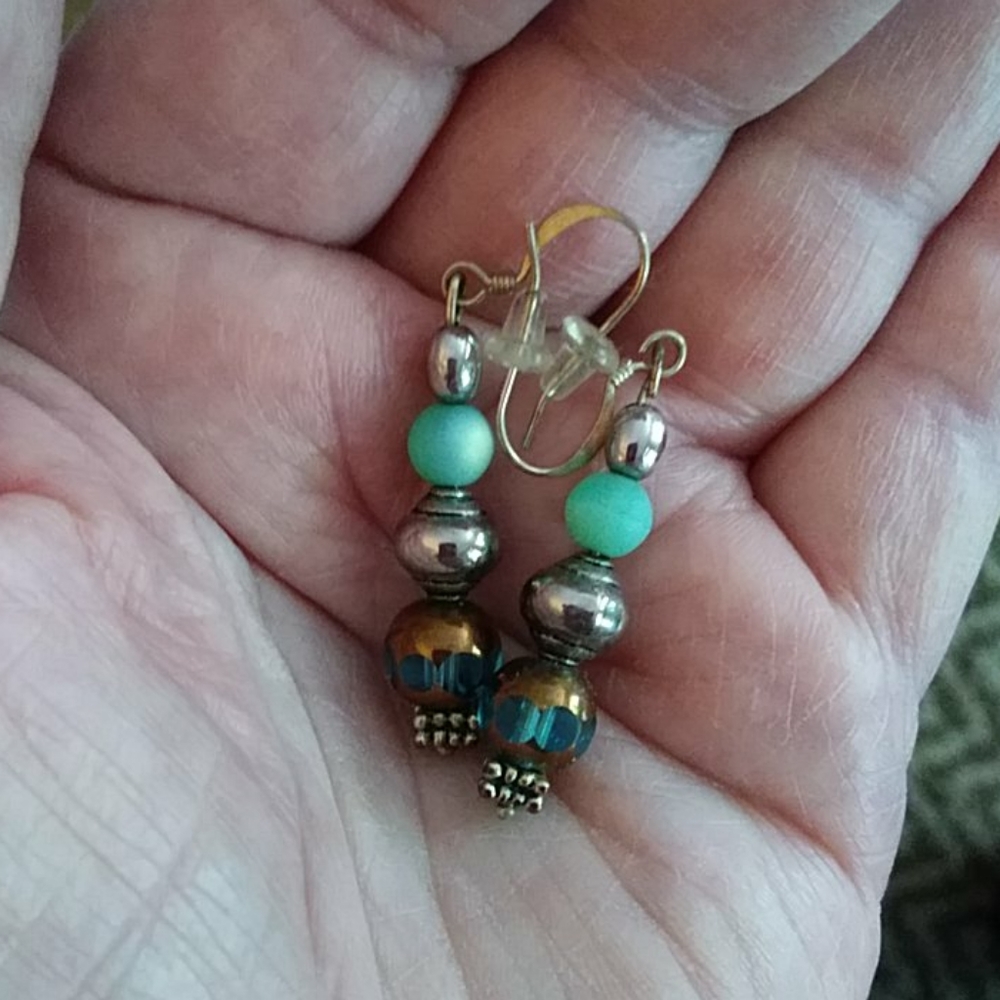 NWOT  Handmade Crystal look earrings...3 Pairs 16.00...must buy 3 Pairs - Picture 4 of 4